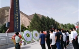 “瞻仰革命先烈，弘揚(yáng)愛國精神”主題黨日活動(dòng)