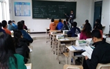 讓青年教師在聽課中收獲、在評課中成長